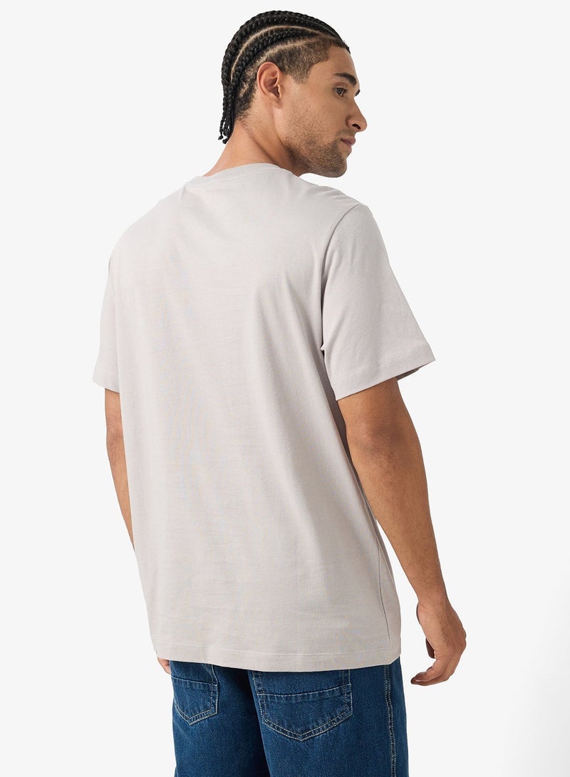 Nike Nsw Standard Blur Futura T-Shirt - Image 2