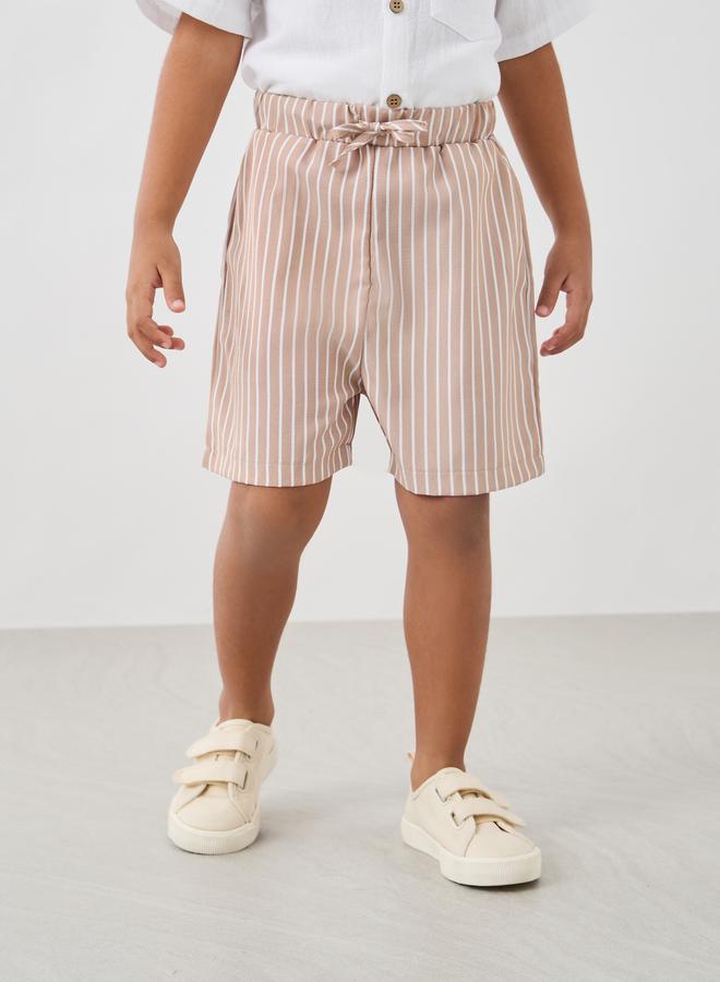 Styli Styli Short Sleeve Buttoned Shirt and Shorts Set  - Image 5