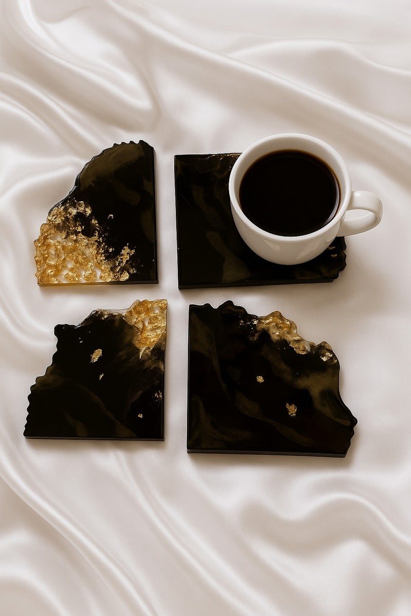 Ready For Chai طقم كوسترات فاخرة باللونين الأسود والذهبي - مصنوعة يدويًا مستوحاة من الجيود (طقم من 4 قطع) - Image 2