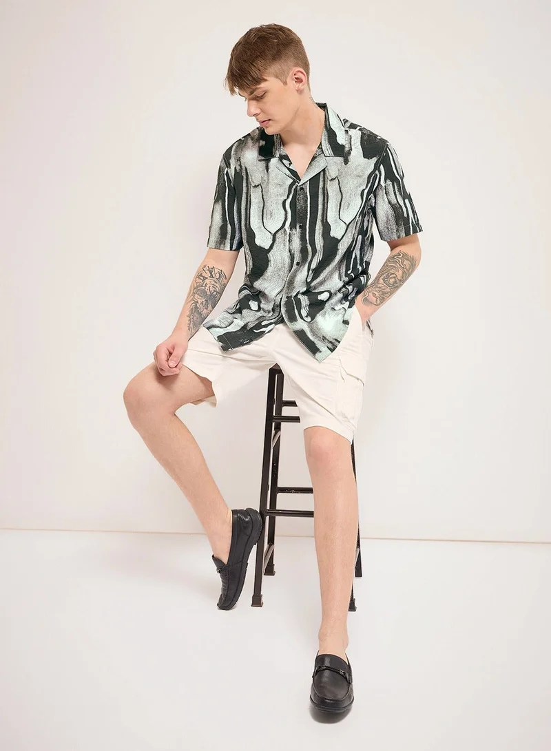 ذا بير هاوس قميص نايلون رجالي بقصة ضيقة وأكمام قصيرة