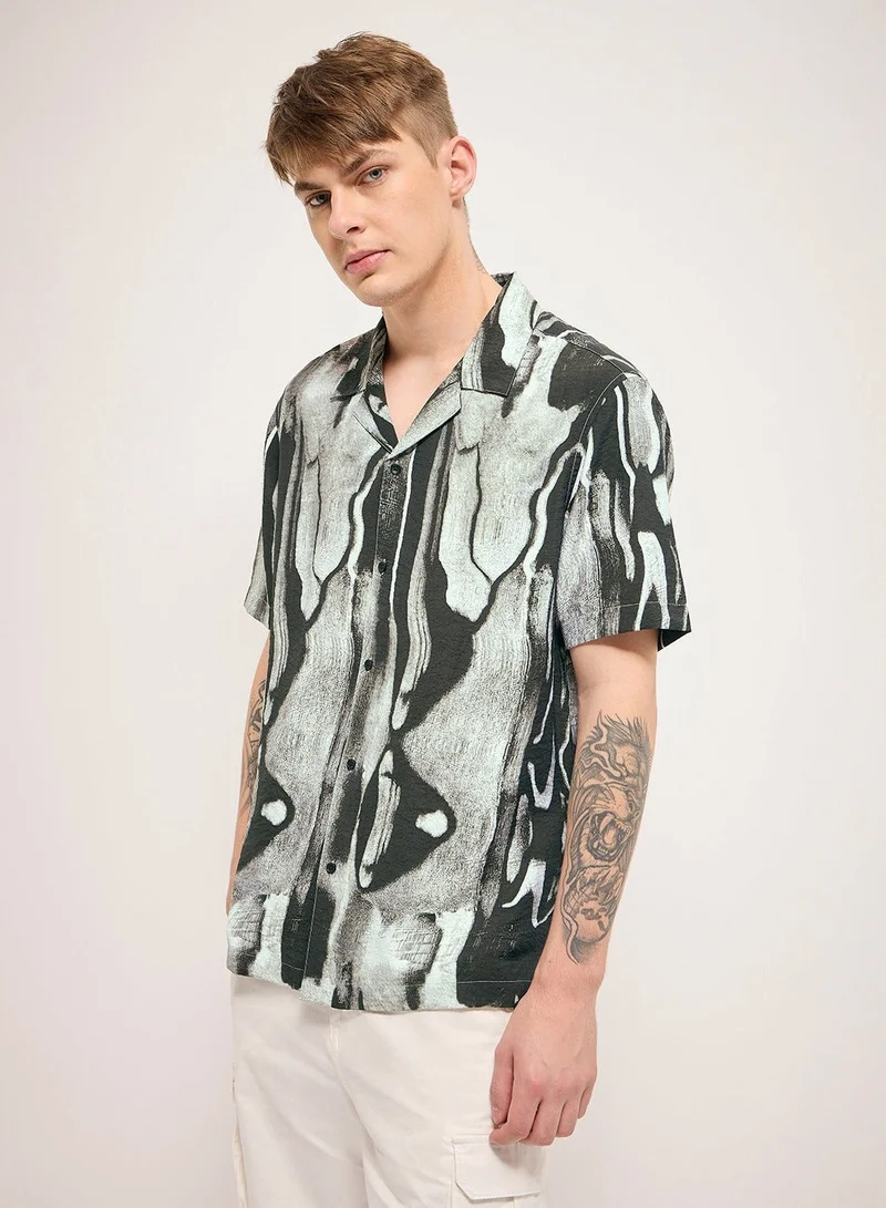 ذا بير هاوس قميص نايلون رجالي بقصة ضيقة وأكمام قصيرة