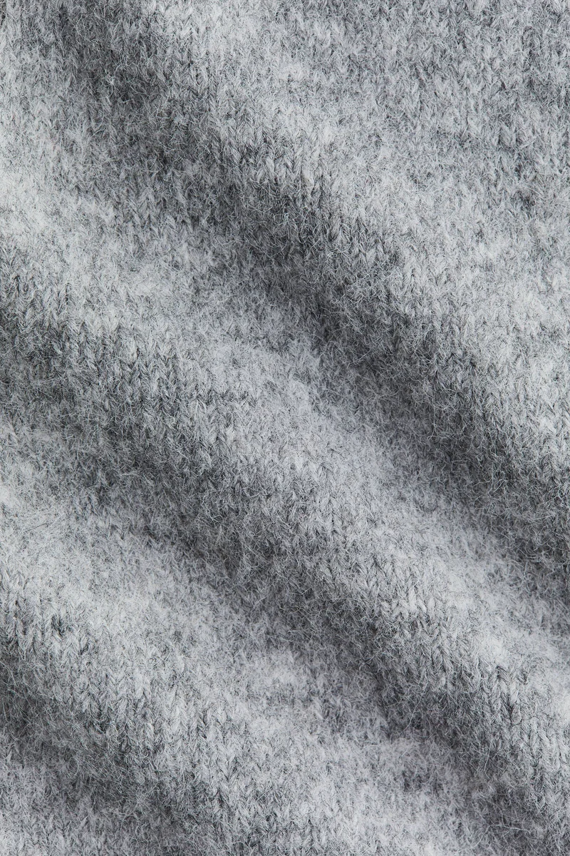 اتش اند ام كارديغان محبوك بياقة ملفوفة