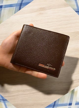 محفظة رجالي جلد طبيعي فاخر ناعم الملمس وعالي الجودة - pzsku/Z22D3EDE9618AC5931419Z/45/_/1739103935/0db2dbf6-cfaf-4d74-bc27-10ca66b3fb49