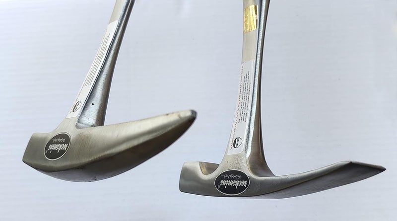 Rocksmins مطرقة جيولوجية مزودة برأس مائل (2 قطعة) مقبض أسود مطلي باللون الأزرق من الصلب الكربوني مستورد وزنها حوالي 900-950 جرام بطول 12 بوصة قطعة واحدة مقاومة للصدمات بمقبض مطاطي للجيولوجيين والهندسة والتعدين - Image 4