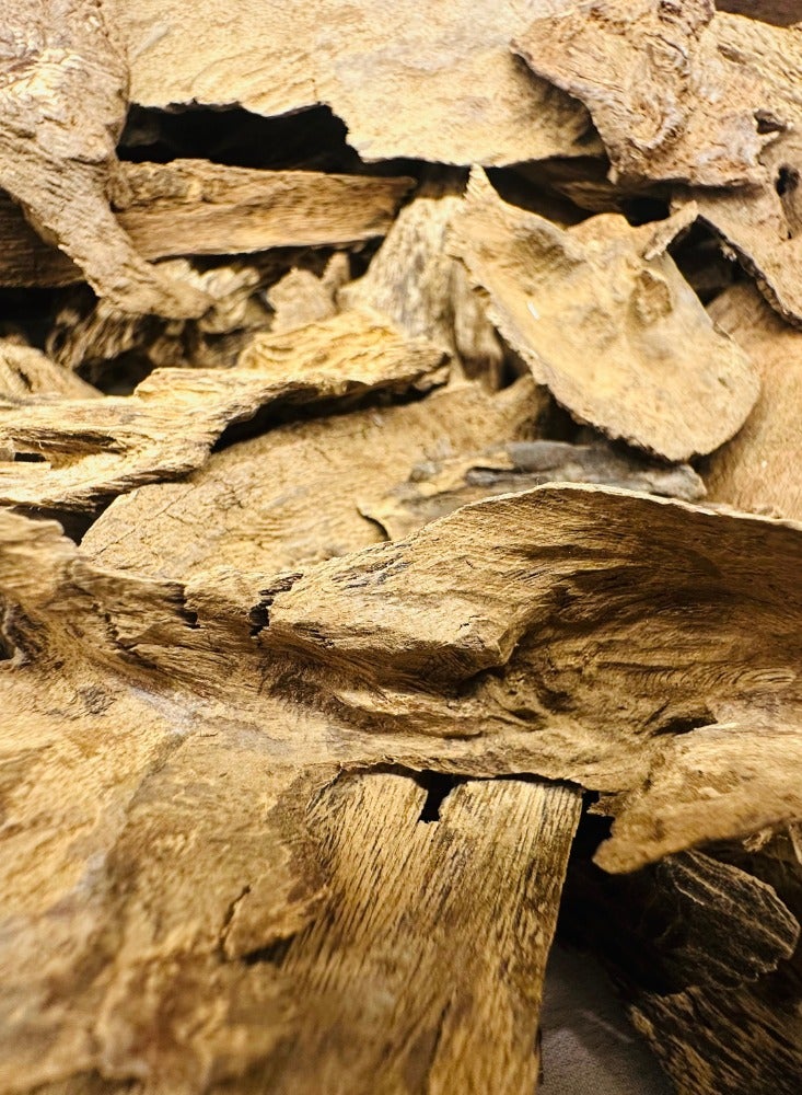أودي SriLankan Silani Luxury Oud Wood-Premium Natural Agarwood Chips 12 Grams - Image 1
