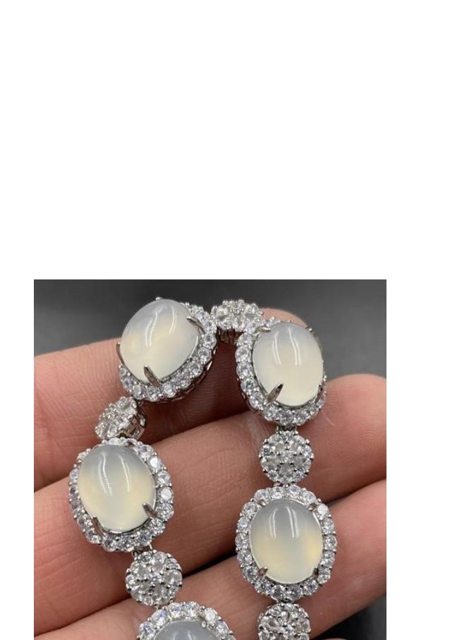 Women's Exquisite High-End Atmospheric Bracelet  - Image 3