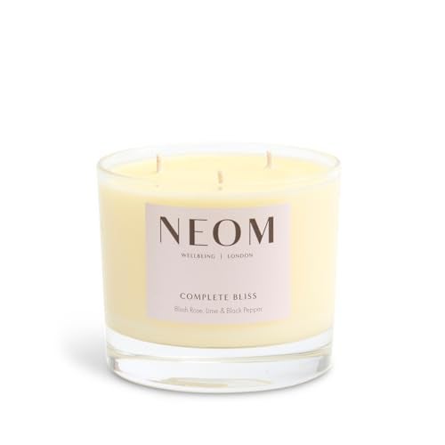 NEOM شمعة NEOM - سعادة كاملة معطرة، 3 فتيل | وردة بلش، ليمون وفلفل أسود | شمعة عطرية بزيوت أساسية | رائحة لتخفيف التوتر - Image 4