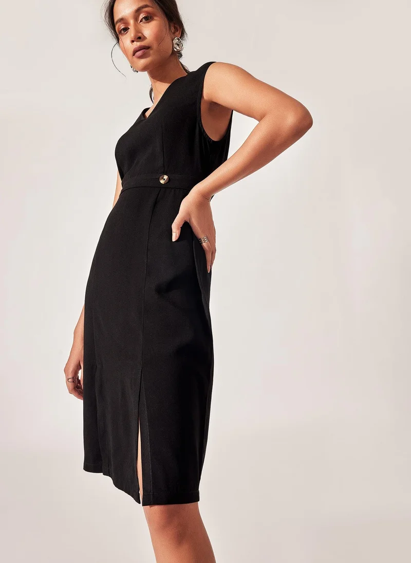 ذا ليبل لايف Black Front Slit Sheath Dress