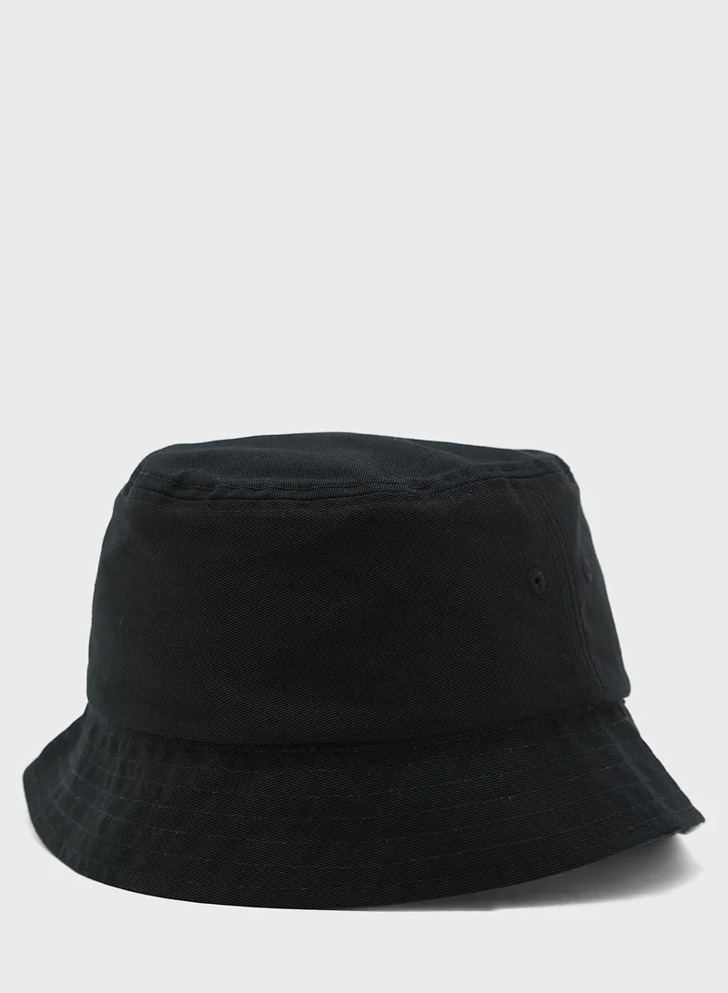 VANS Lizzie X Sailor Moon Bucket Hat