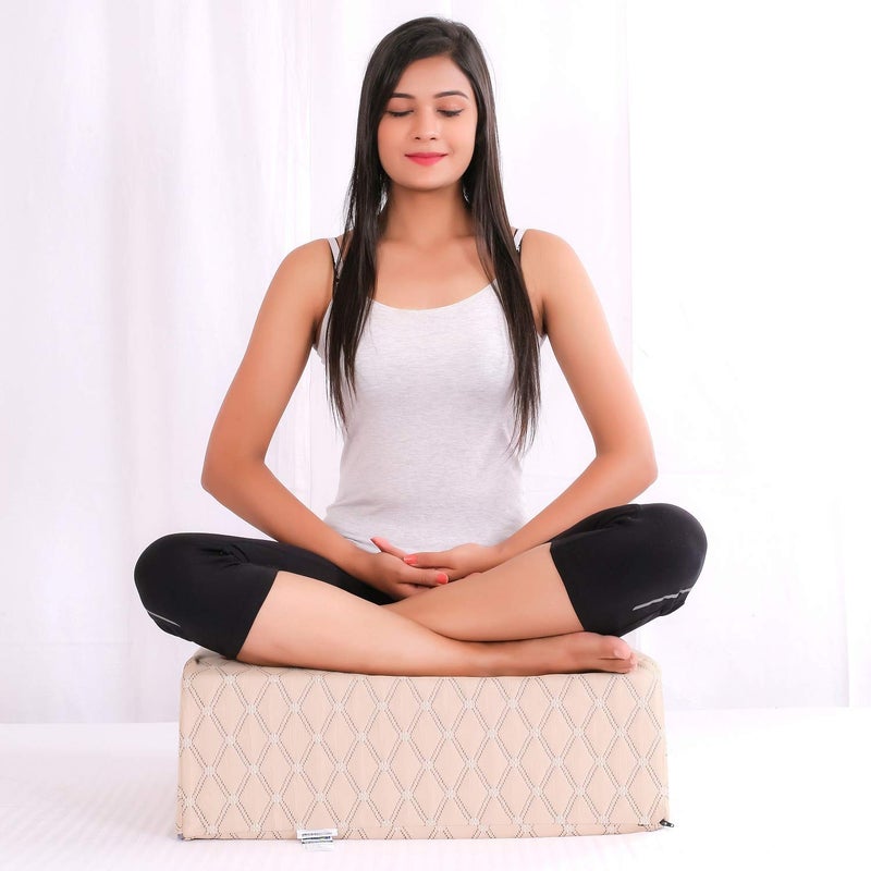 Metron METRON Folding Bed Wedge Pillow for Sleeping Easy to store Easy to Carry during Travel MultiUses Helps in Acid Reflux GERD incline sleeping and leg Elevation Pack of 1  - Image 4