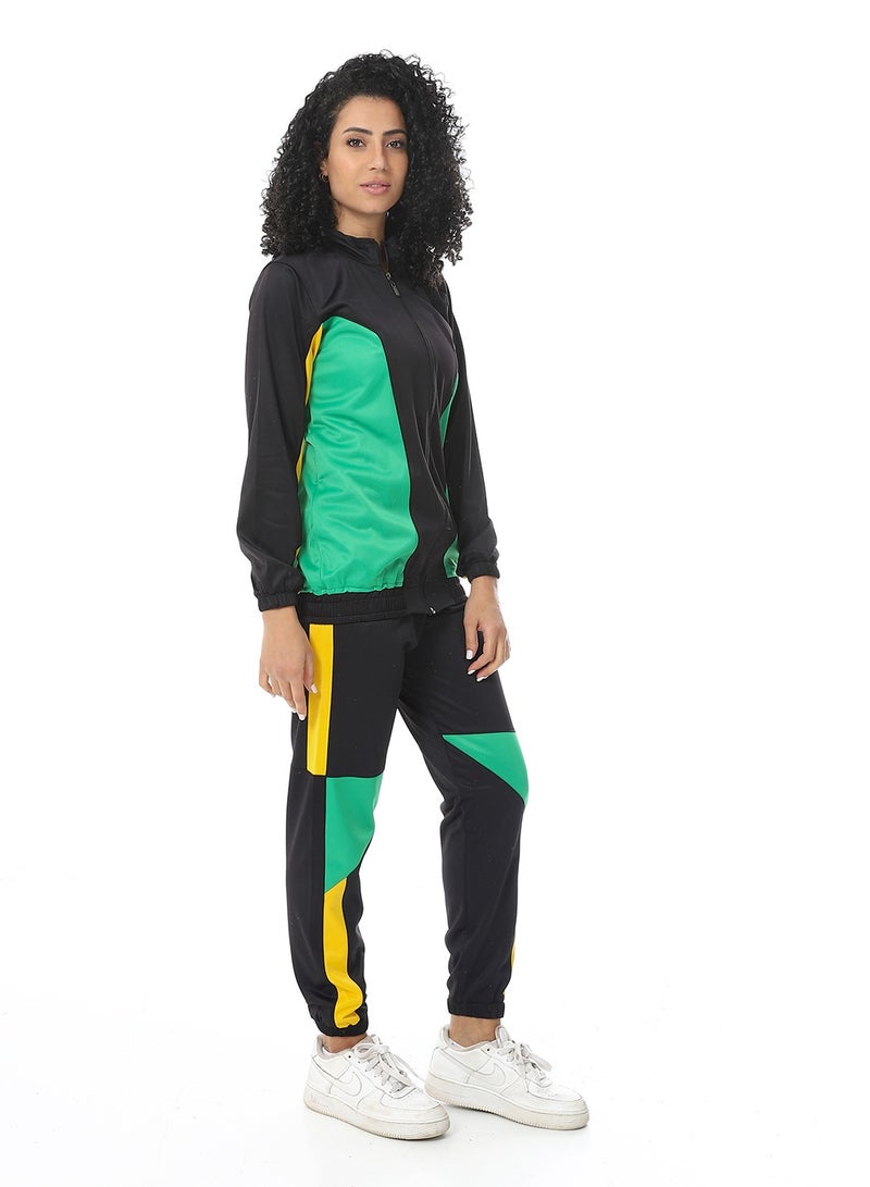 Caesar Women's two-piece sports tracksuit with a half neck and a zipper in the front  - Image 2