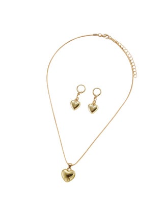 Minimalist Gold Colour Heart Pendant Jewelry Set Necklace & Earrings - pzsku/Z22EC8AA60A46DA0865FDZ/45/1742390876/21b441fc-25de-4359-afe0-44dda876ec09