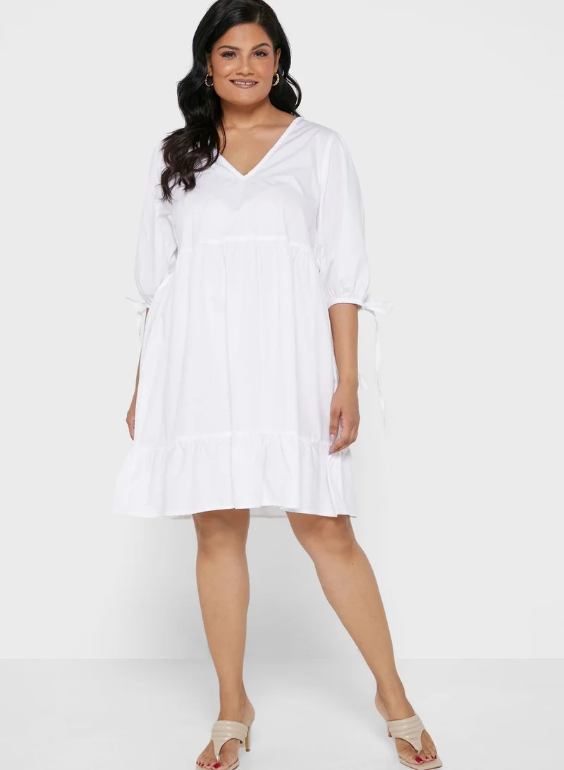 I Saw It First Curve White V Neck Smock Dress With Tie Detail
