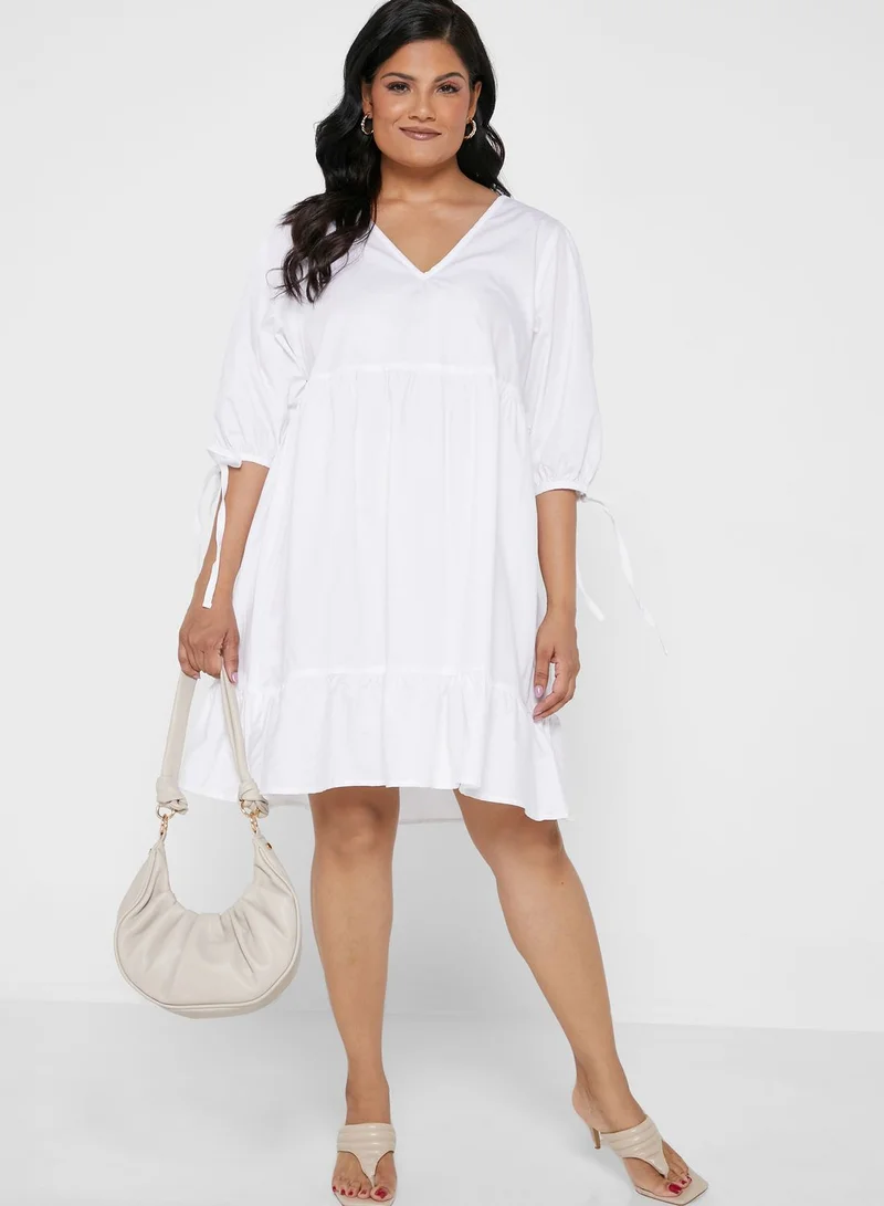 I Saw It First Curve White V Neck Smock Dress With Tie Detail