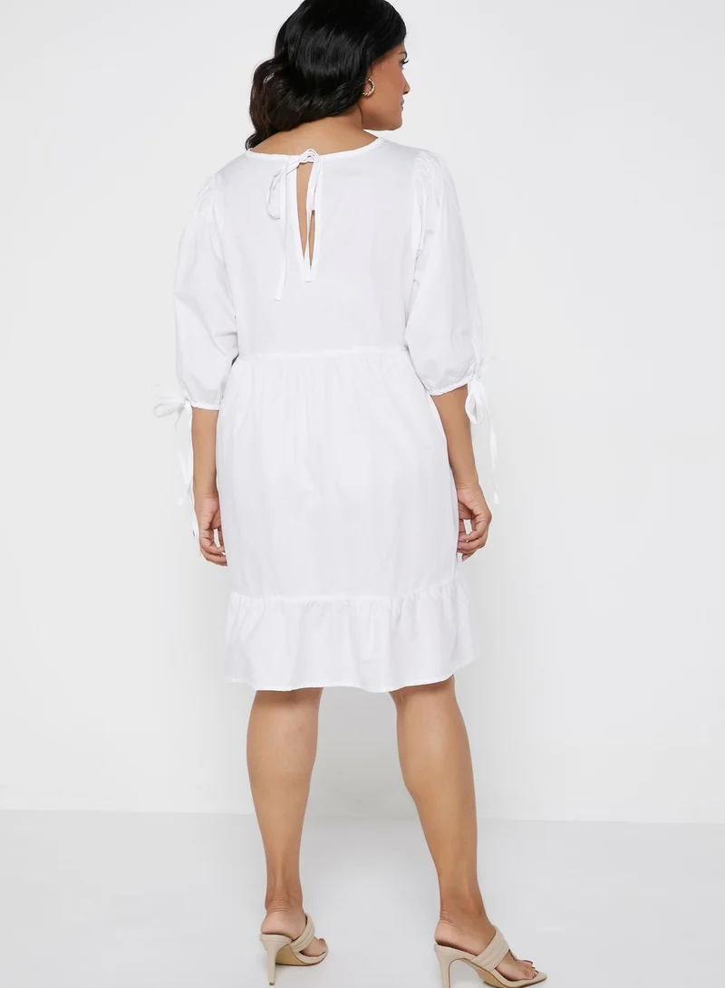 I Saw It First Curve White V Neck Smock Dress With Tie Detail