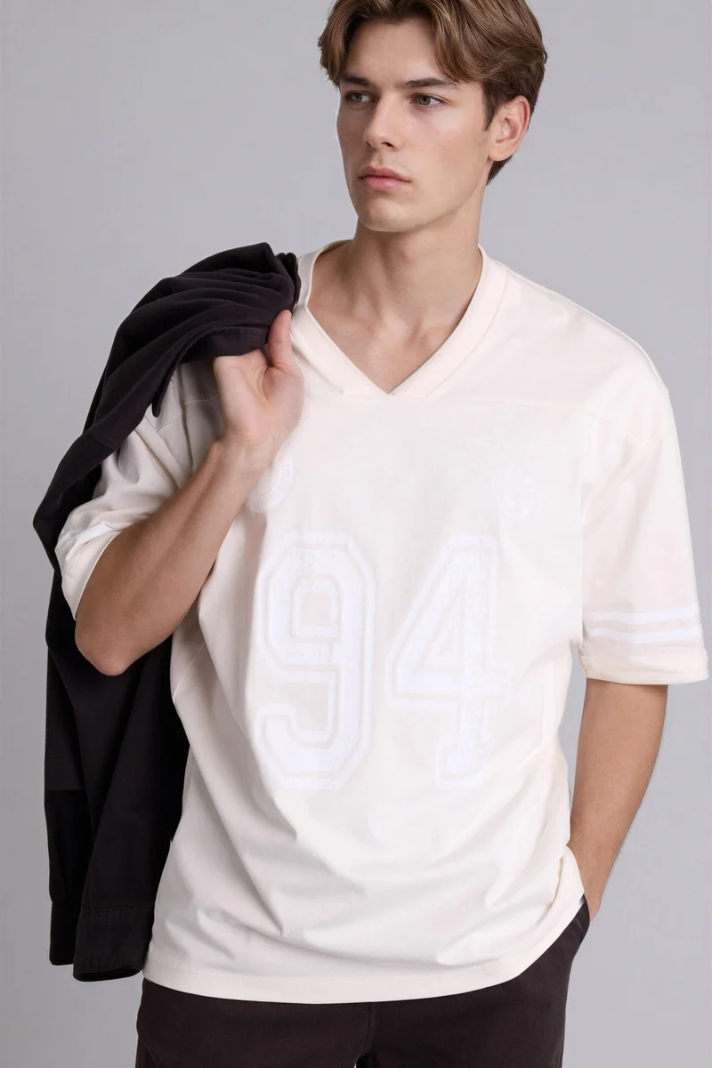 ديفاكتو Loose Fit Printed Short Sleeved T-Shirt