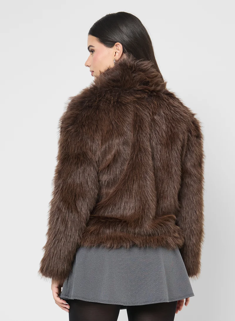 جينجر Faux Fur Short Jacket