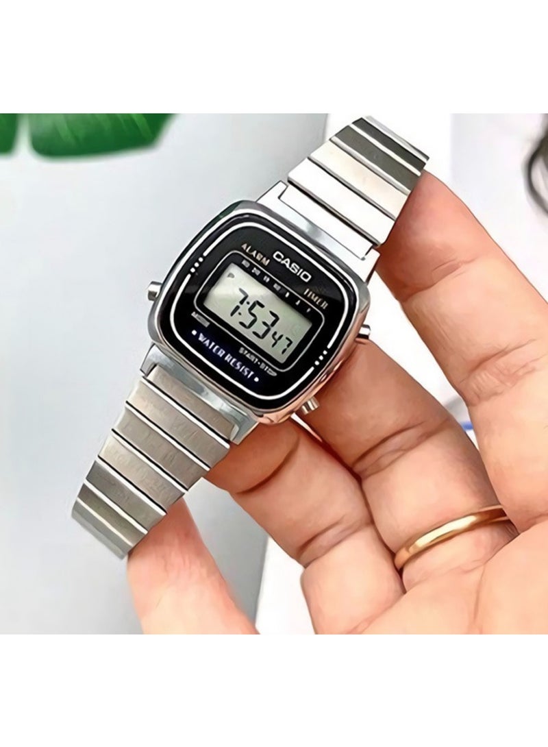 كاسيو ساعة رقمية من الفولاذ المقاوم للصدأ مقاومة للماء للنساء LA-670WA-1D - 25 مم - فضي - Image 5