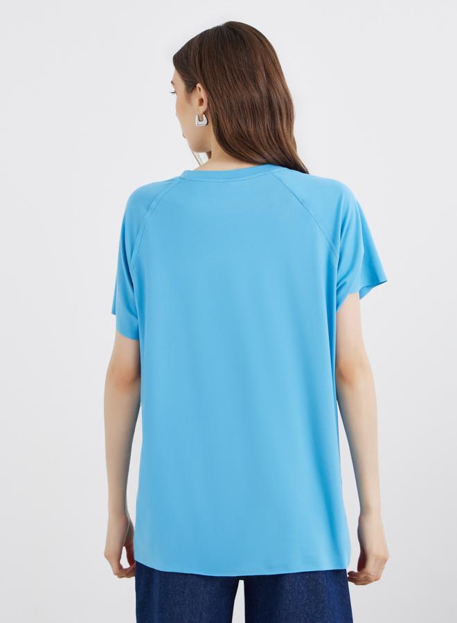 تايك تو تيشيرت كبير بطباعة جرافيك وياقة دائرية - Image 4