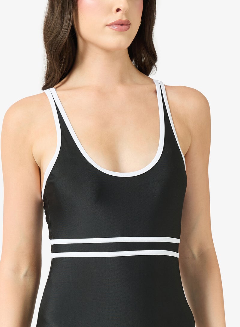 ايلا سباحة بتفاصيل متباينة - Image 3