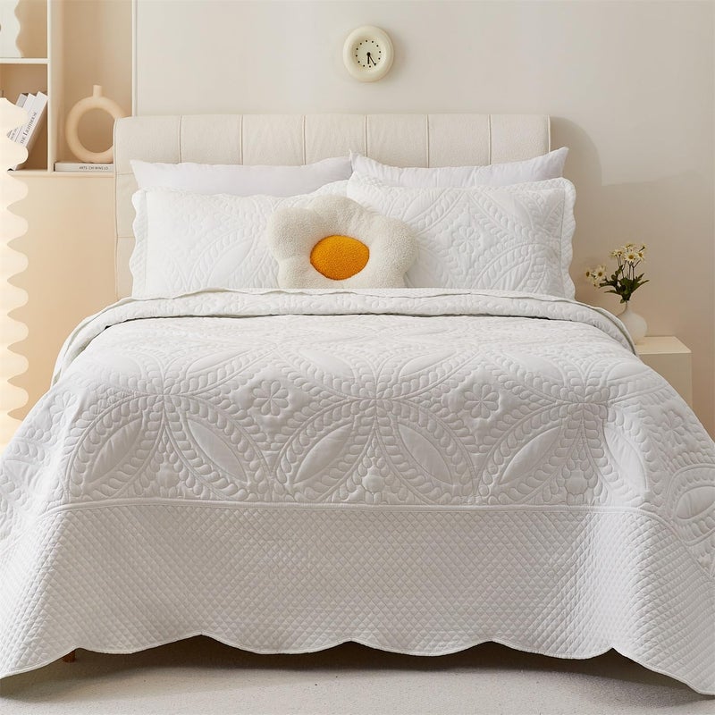 Cmfshape Oversize King Bedspread 128"x120",3 Piece California King Quilt,Lightweight White Quilt Set for All Season,Modern Coin Pattern Bedding Set - Image 1