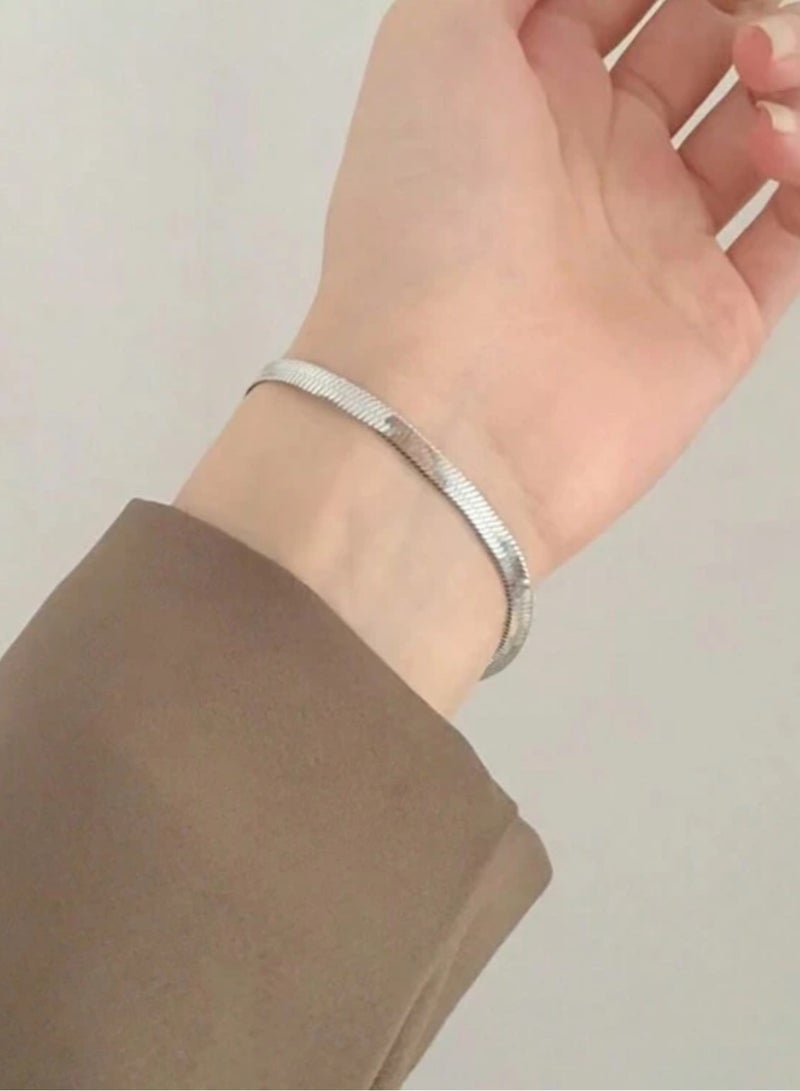 إيكوال اسوارة نسائية أنيقة من الاستانلس ستيل مطلية باللون الفضي - Image 2