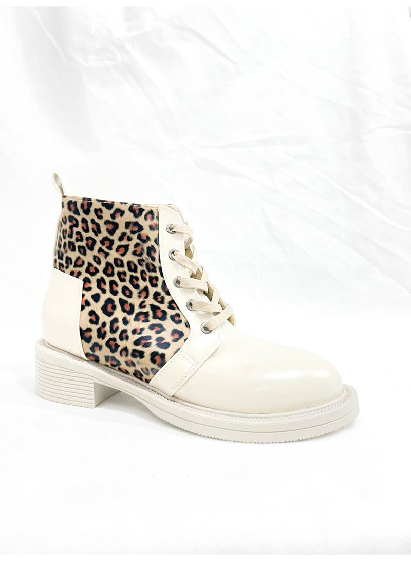 Fashionable Boot For Women