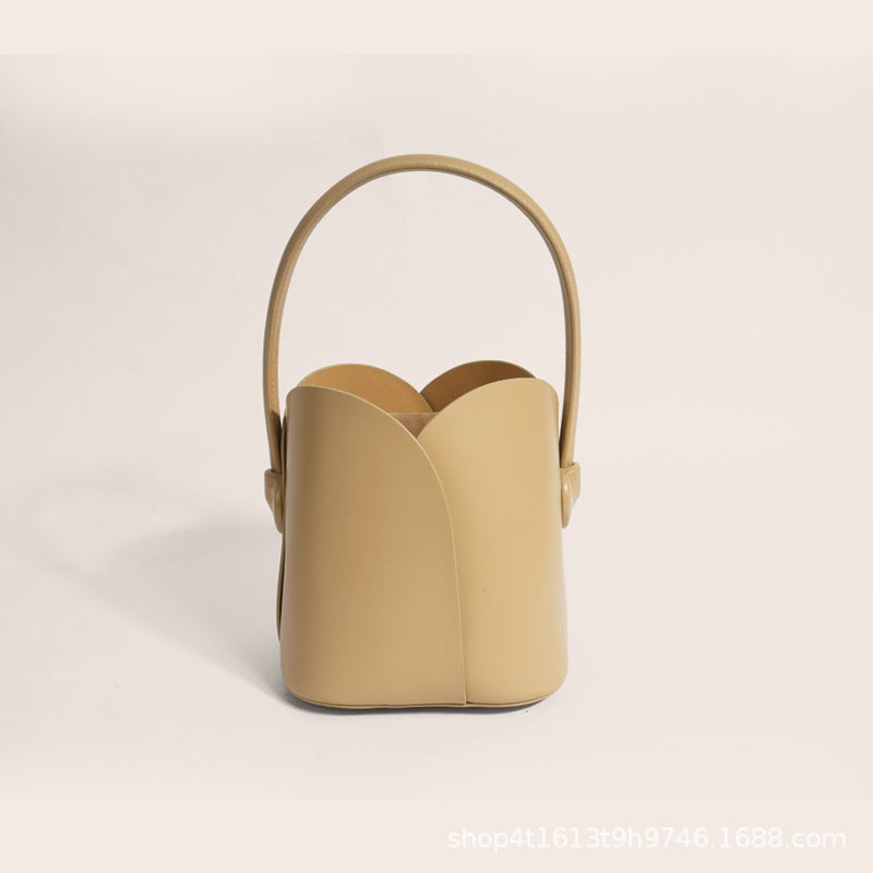 Straw Bag Women'S Summer Genuine Leather Drawstring Petal Bag 2024 Style Girls' Satchel Diagonal Trendy - Image 1