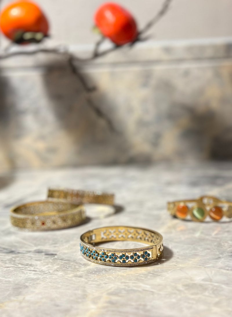 Vintage Turquoise Hollow Bracelet - Image 4