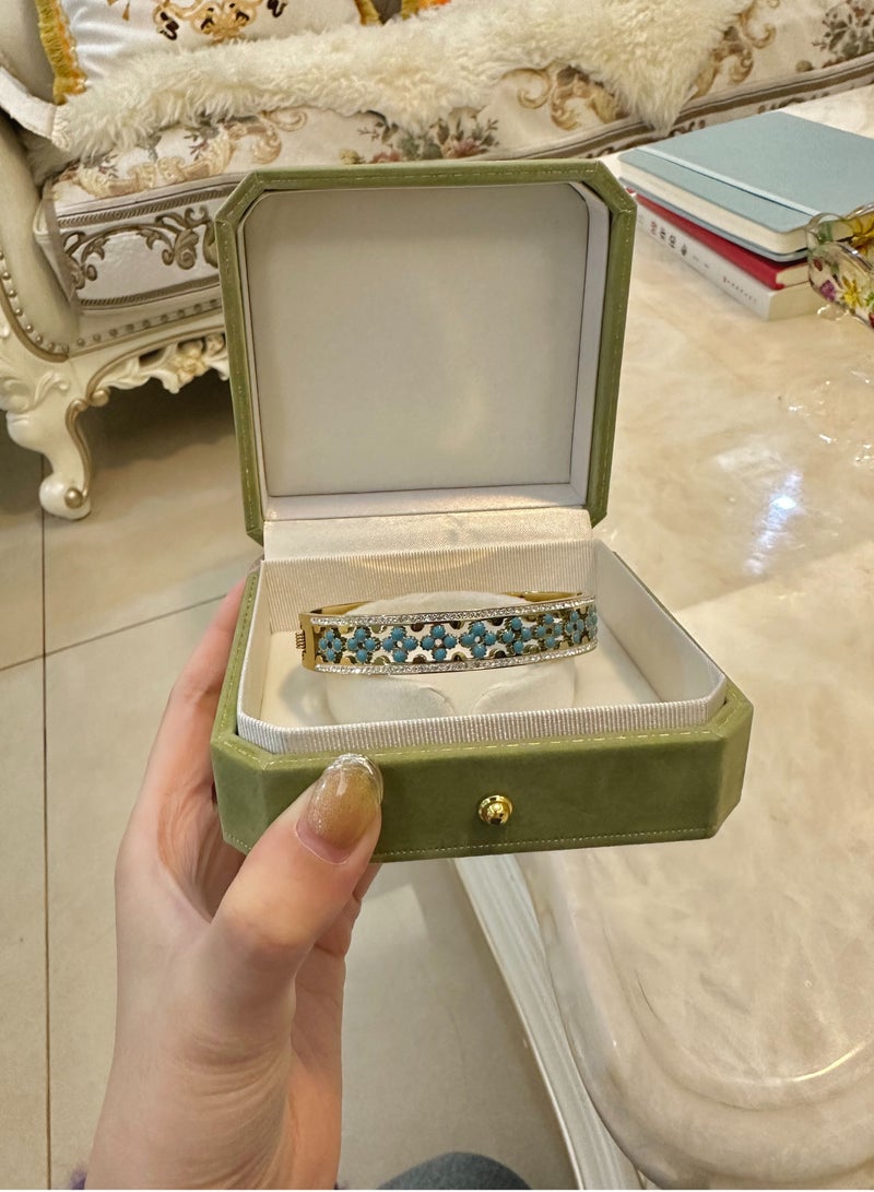 Vintage Turquoise Hollow Bracelet - Image 5