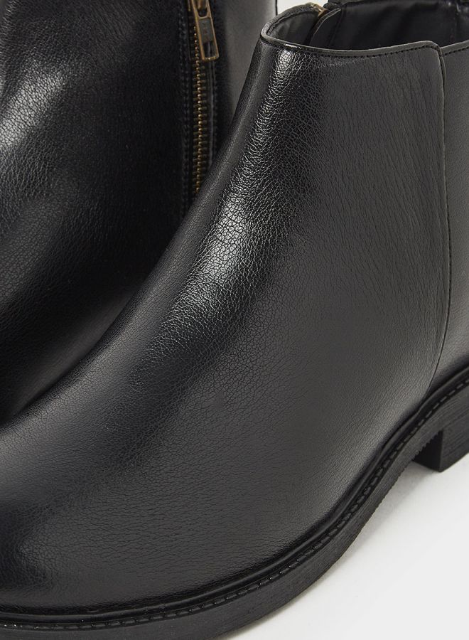 Styli Chelsea Boots in Textured Faux Leather - Image 3