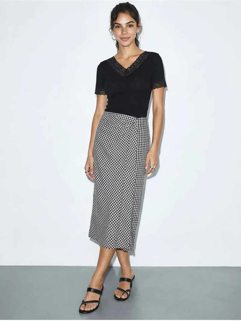 Bianco Lucci LUCCI V-Neck Slim Fit Blouse