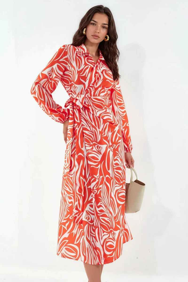جينيفر Abstract Print Midi Wrap Dress
