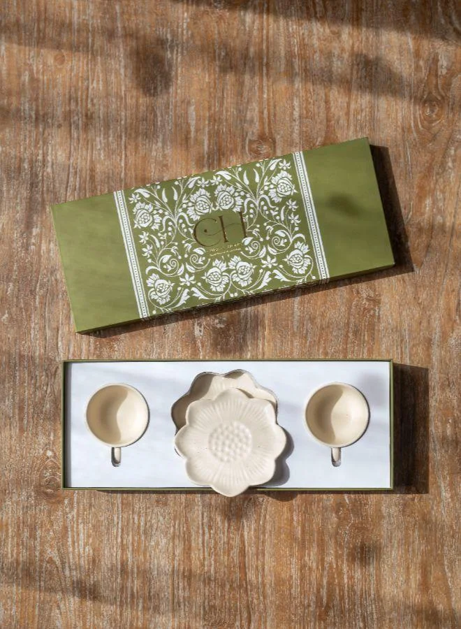 كيوريت هوم طقم فنجان وصحن شاي بنقوش زهور من السيراميك