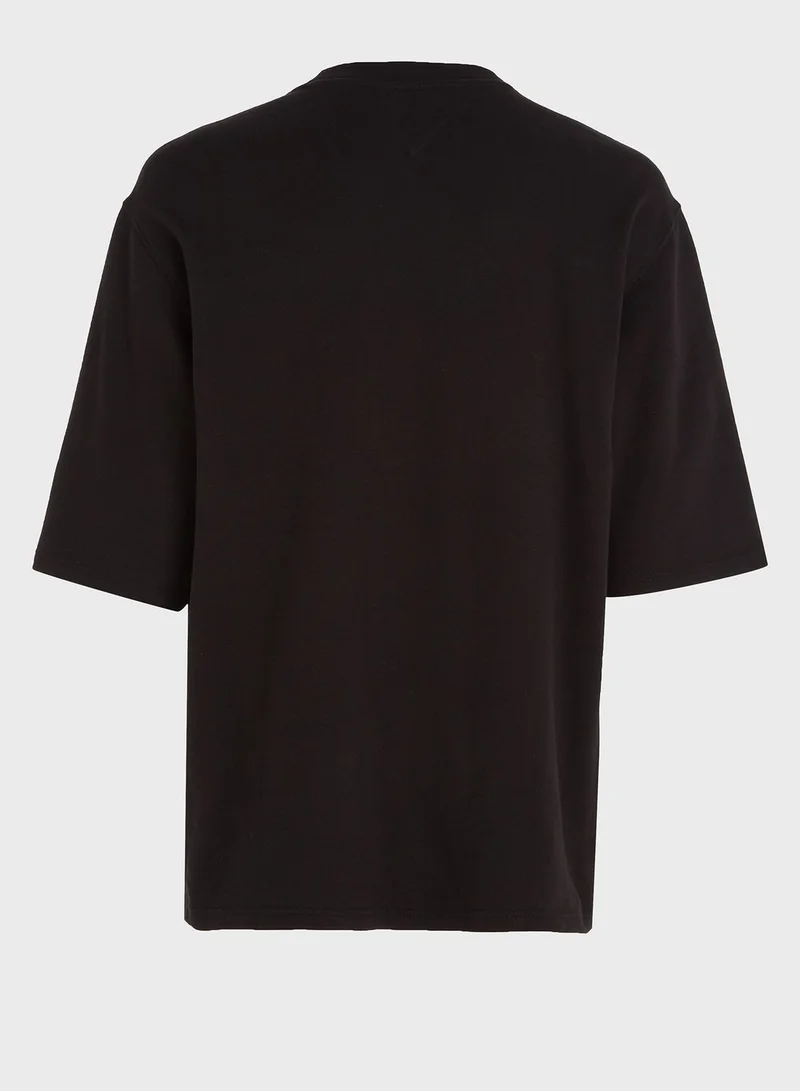 TOMMY JEANS Logo Crew Neck T-Shirt