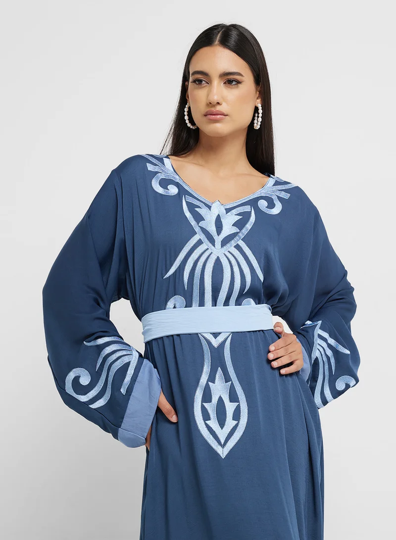 hayas closet Crew Neck Printed Abaya