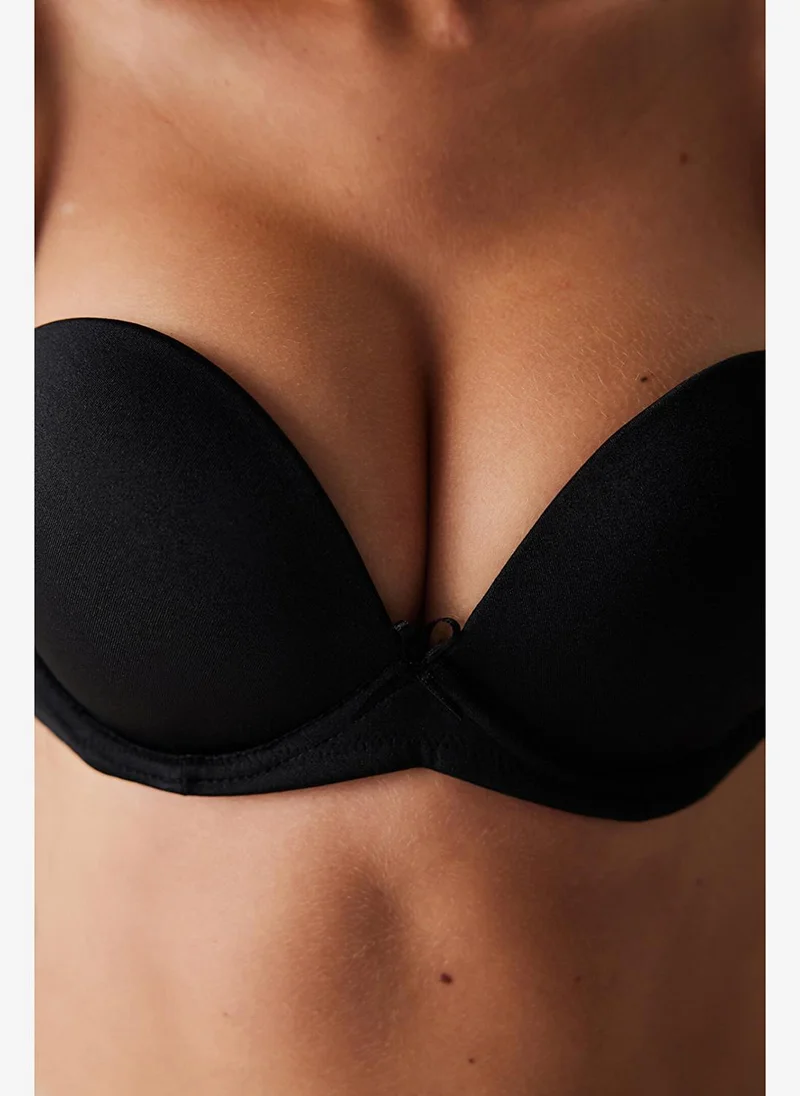 بنتي Women Wow Strapless Black Wired Padded Bra