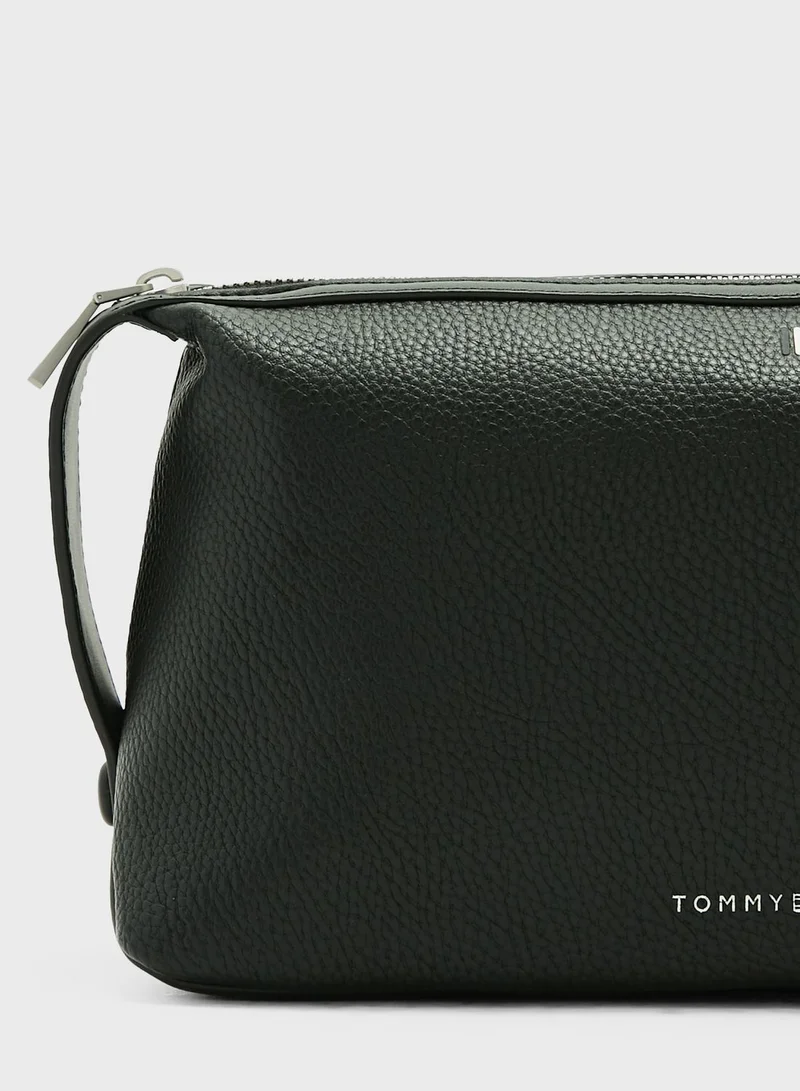 تومي هيلفيغر شعار Washbag المركزي