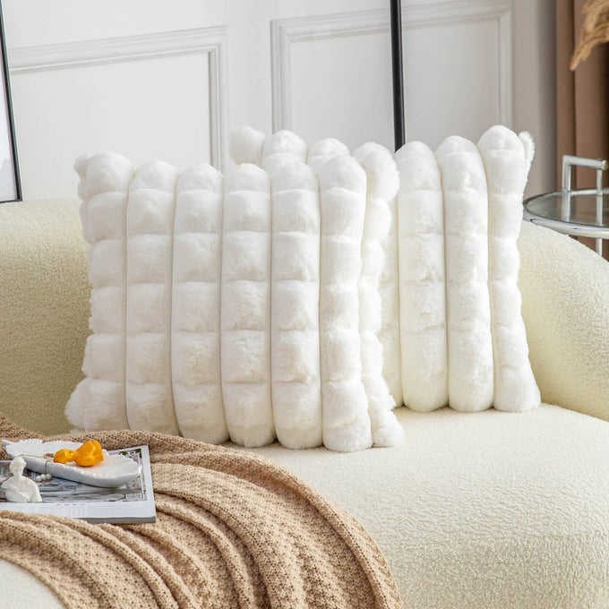 CREAM WHITE FAUX FUR COZY SOFT PLAID DECORATIVE THROW PILLOW COVERS 24X24 INCH SET OF 2VELVET PILLOWCASE CUSHION CASE FOR SOFA COUCH