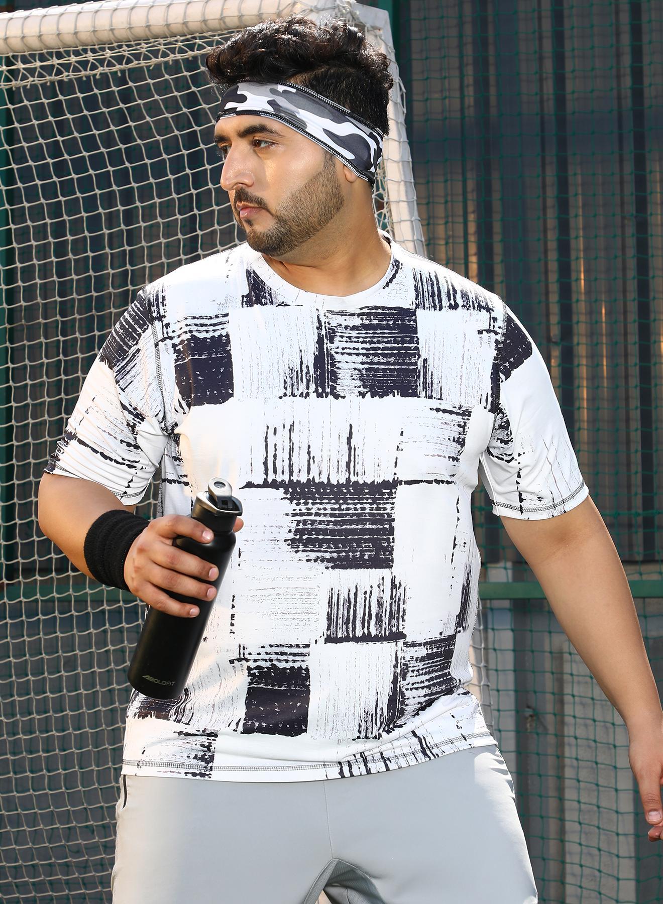 Instafab Plus Men's Charcoal Black & Cream White Contrast-Fade Activewear T-Shirt