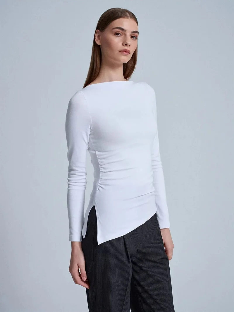 ديلفين DILVIN Slim-Fit Boat Neck Long-Sleeved Blouse