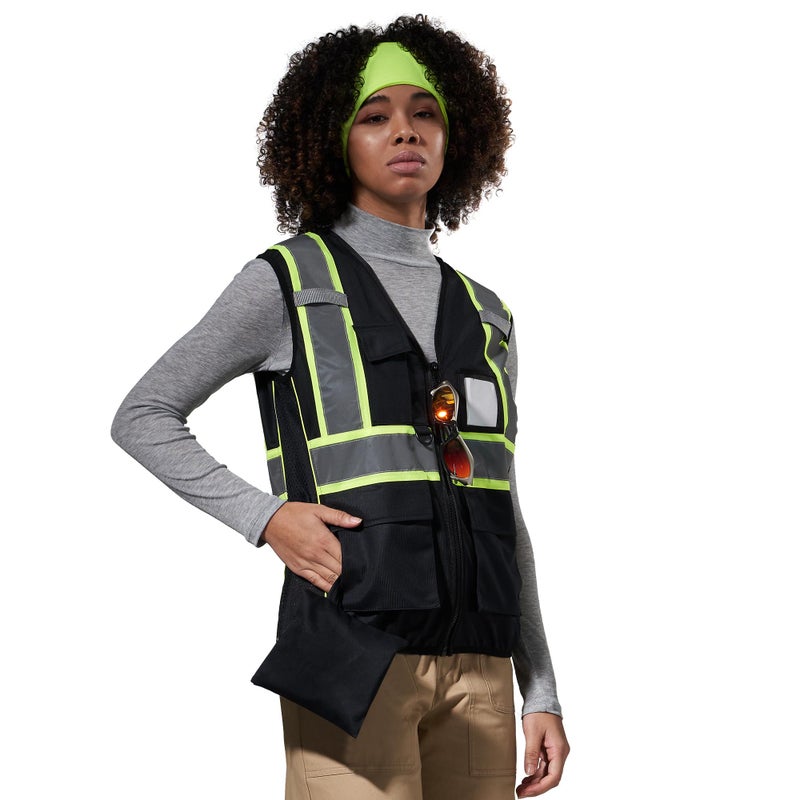 AYKRM safety vest with pockets - Image 1