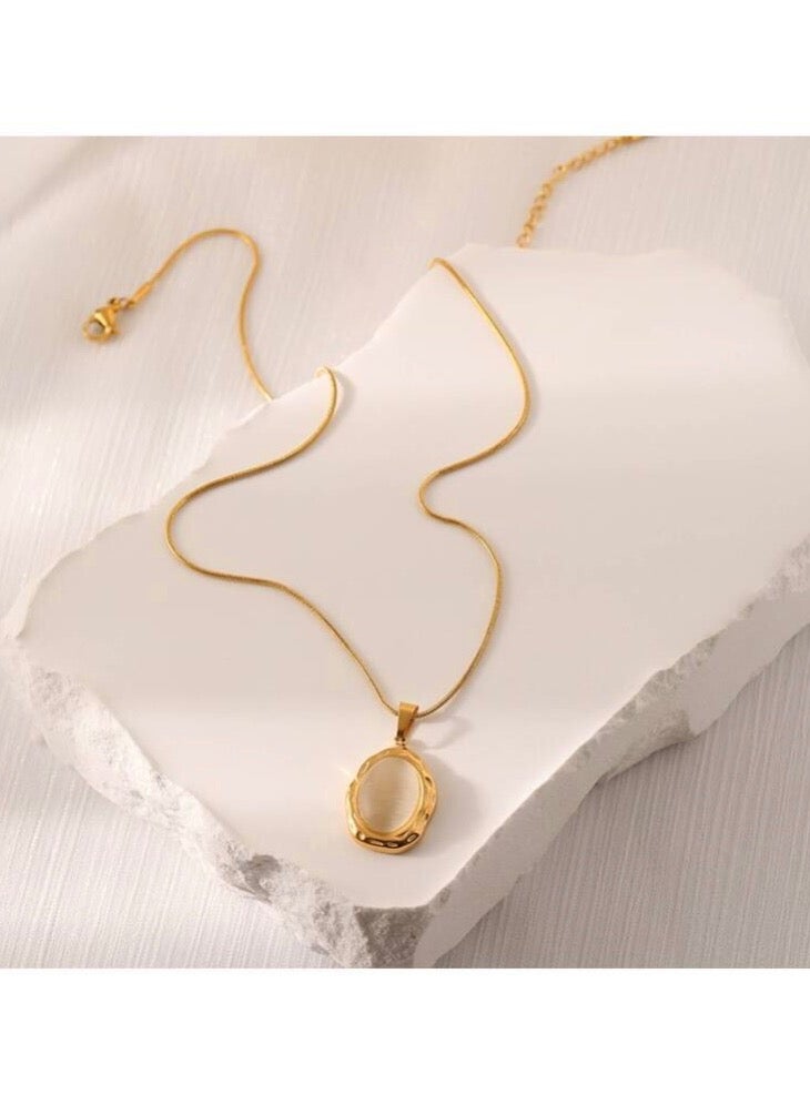 Equal Elegant Gold Stainless Steel Necklace For Women - Image 3
