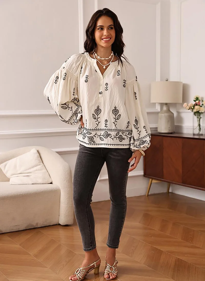 YUNIQEE Apricot V-Neck Long Sleeves Boxy Top