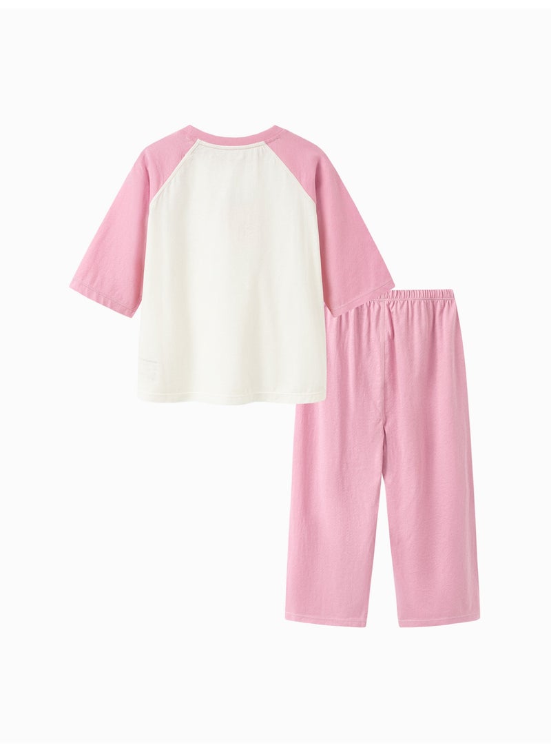 ميني بالا مجموعة فستان نوم وأحذية منسوجة عالية الجودة للبنات والبنين بقميص ذيل طائر ومطبوع فراولة، منخفضة الصوت ومريحة، تفاصيل فراولة لطيفة، مريحة، مثالية للنوم والأنشطة البيتية غير الرسمية لأطفال الحذاء - Image 5