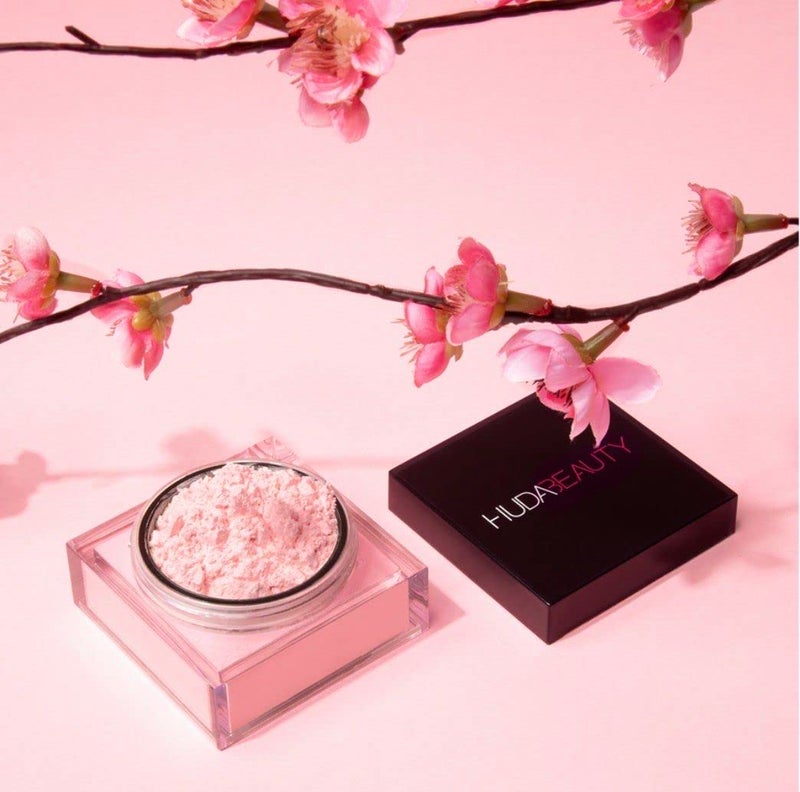 HUDA BEAUTY Easy Bake Loose Baking & Setting Powder Full Size - CHERRY BLOSSOM (Sheer Soft Pink) - Image 3
