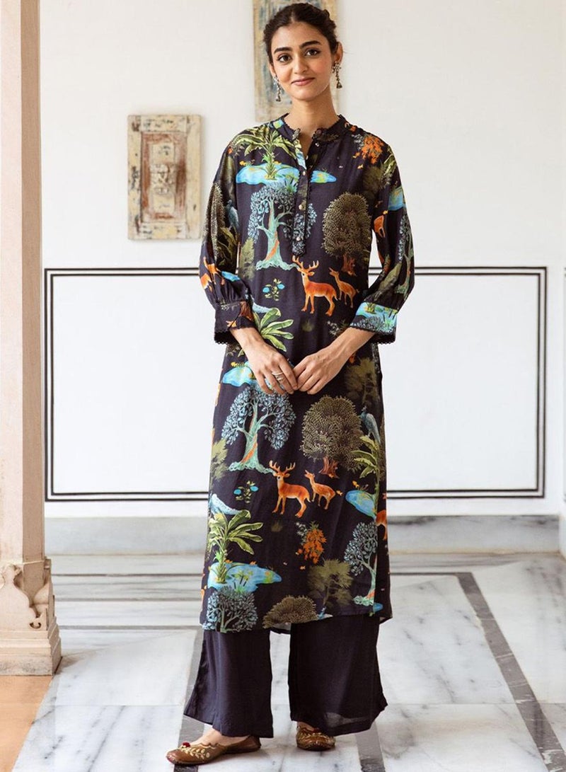 آي شين طقم كورتا نسائي أسود فيسكوز مطبوع بالكامل باللون الأسود  - Image 1