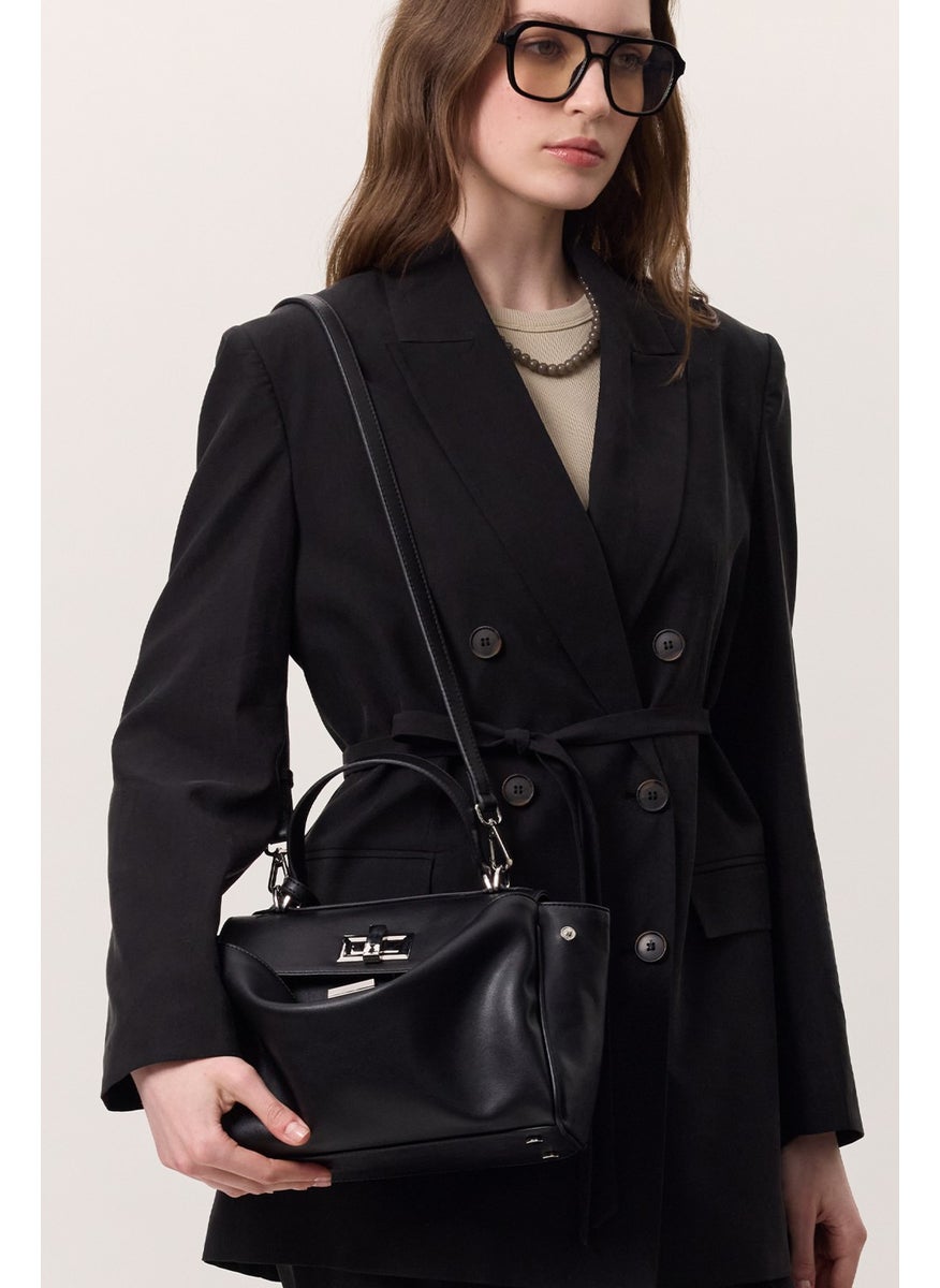 Manuka Arte Shoulder Bag Black  - Image 2