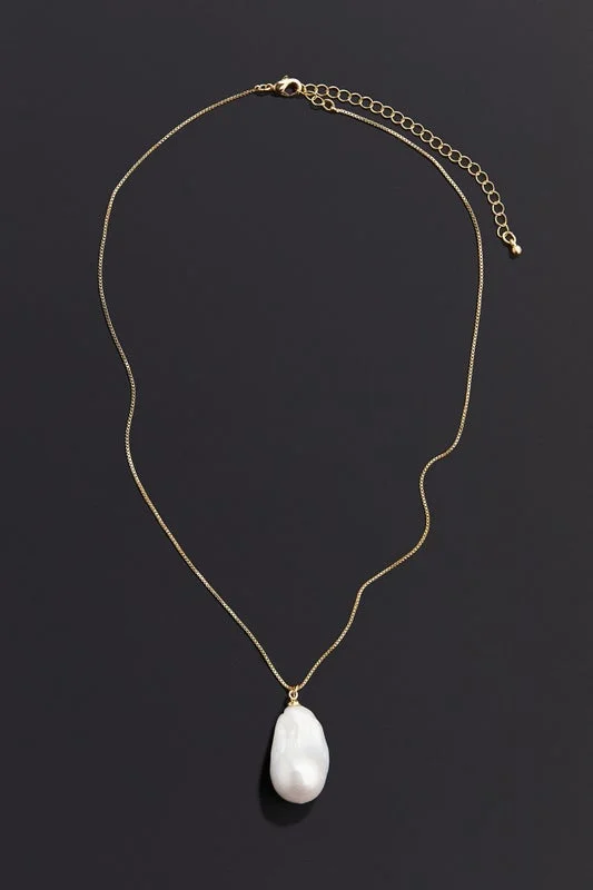 H&M Gold-Plated Pearl Pendant Necklace