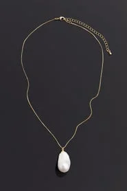 H&M Gold-Plated Pearl Pendant Necklace